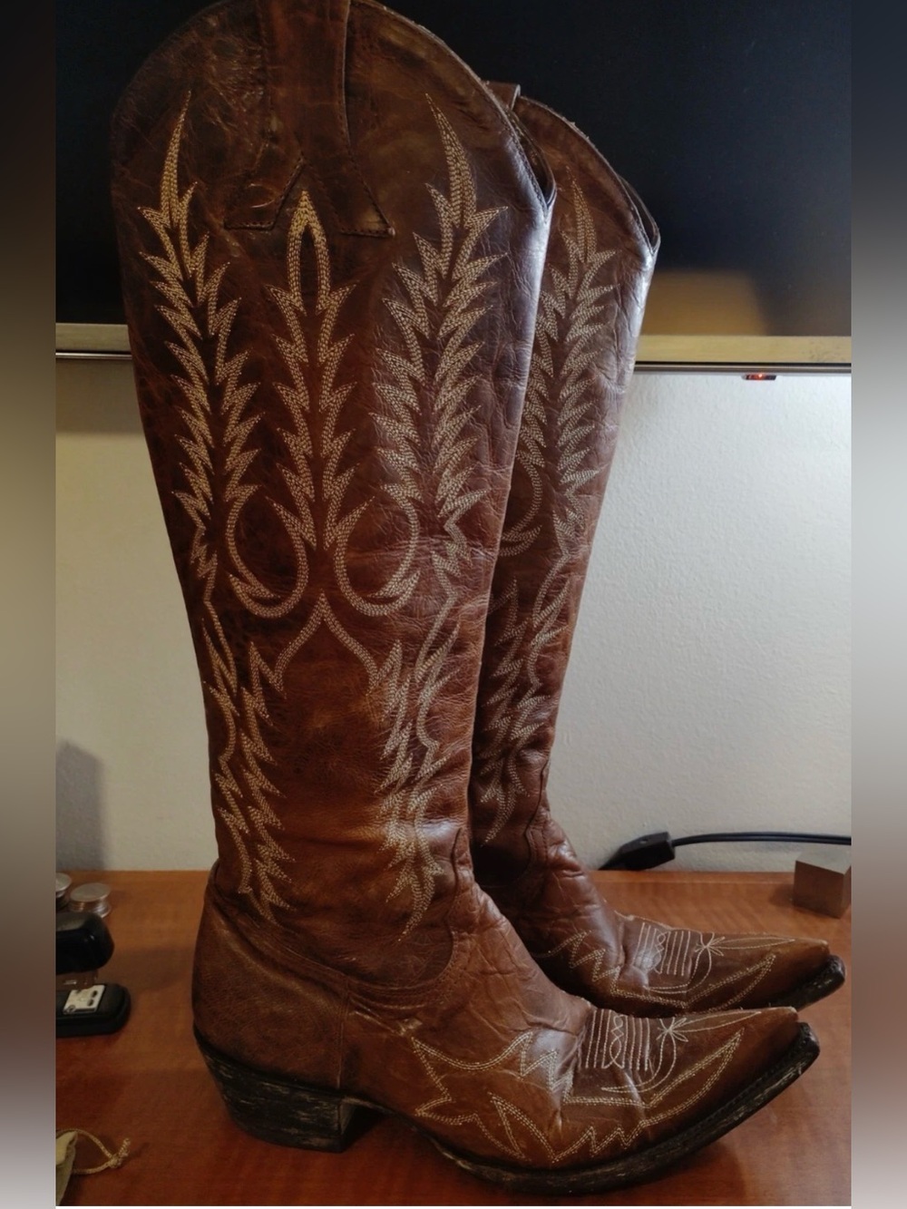Old Gringo Mayra Brown Embroidered Leather Cowboy Boots size 9